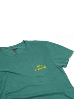 Remera El Solitario Lobo - Verde y Amarillo en internet