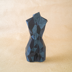 torso-feminino-mulher-estatua-escultura-3d-lowpoly-preto-costas