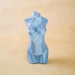 torso-feminino-mulher-estatua-escultura-3d-lowpoly-prata-frente