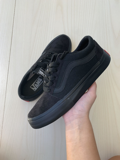 VANS TOTAL BLACK en internet