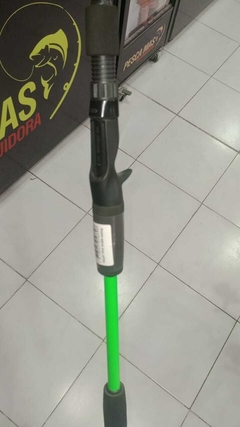 CAÑA OKUMA HULKY 6.6" 1.98 MT CARBONO VERDE 8-15 LBS - Mayorista Pesca Más