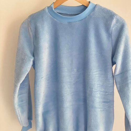 Blue girls roblox t-shirt  Imagens de camisas, Foto de roupas, Roupas de  unicórnio