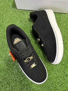 Nike - Air Force AF1 nobuck BLACK - comprar online