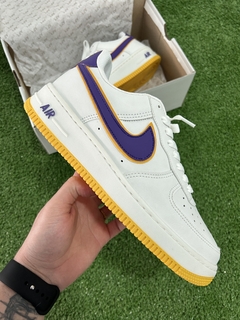 Nike - Air Force AF1 Lakers na internet