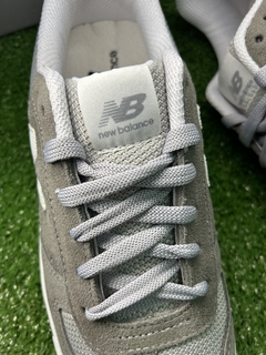 NEW BALANCE 300 CINZA - Ferrero Store