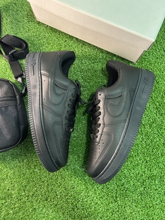 Nike - Air Force AF1 ALL BLACK