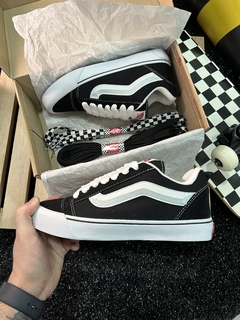 VANS KNU SKOOL