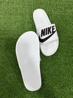 Chinelo Slide Nike Victory Masculino P.U. na internet