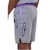 Shorts de vôlei da NBA, Los Angeles Lakers, em cinza com detalhes em roxo, apresentando o logo da equipe.