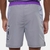 Shorts de vôlei da NBA, Los Angeles Lakers, em cinza com detalhes em roxo, apresentando o logo da equipe.