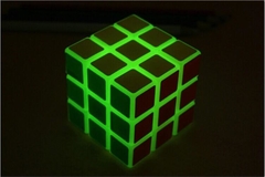 Cubo Mágico 3x3 Brilla En La Oscuridad - comprar online