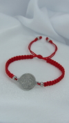 Pulsera san Benito plateado orejas en rojo