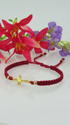 Pulsera cruz piedras en vinotinto