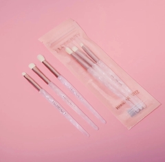 Rose Quartz Brush Set • Huda Beauty - comprar en línea