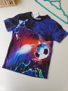 Camiseta Futebol no Espaço