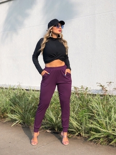 Calça Canelada Com Elástico No Cós e Bolso Roxo - loja online