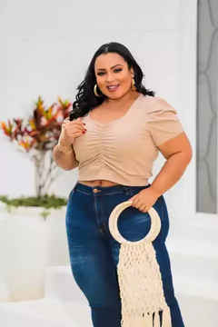 Cropped Plus Size Manga Princesa Amêndoas