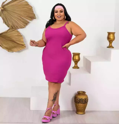 Imagem do Vestido Alcinha Plus Size Fúcsia