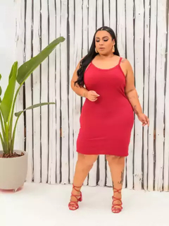 Vestido Alcinha Plus Size Vermelho na internet