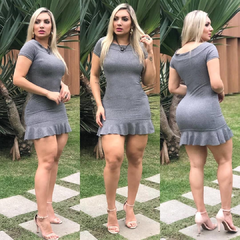 Vestido Curto Canelado Babado Embaixo Cinza na internet