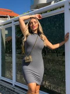 Vestido Midi Canelado Gola Alta Sem Manga Cinza - loja online