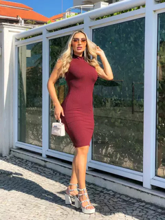 Vestido Midi Canelado Gola Alta Sem Manga Marsala - comprar online