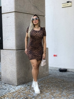 Vestido Curto Canelado Manga Bufante Onça - comprar online