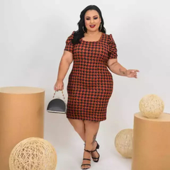 Vestido Midi Canelado Manga Bufante Plus Size Pied De Poule Preto Com Terracota na internet