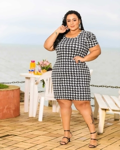 Vestido Midi Canelado Manga Bufante Plus Size Pied De Poule - comprar online