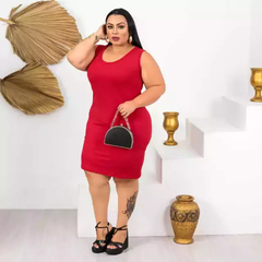 Vestido Midi Canelado Regata Plus Size Vermelho na internet