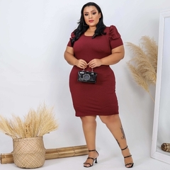 Vestido Midi Canelado Manga Bufante Plus Size Marsala - comprar online