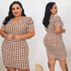 Vestido Midi Canelado Manga Bufante Plus Size Pied De Poule Branco Com Caramelo