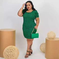 Vestido Midi Canelado Manga Bufante Plus Size Pied De Poule Preto Com Verde Esmeralda - Ímpeto Modas