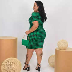 Vestido Midi Canelado Manga Bufante Plus Size Pied De Poule Preto Com Verde Esmeralda - loja online