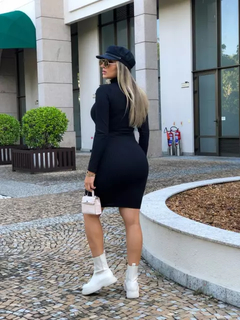 Vestido Midi Gola Alta Manga Longa Preto na internet