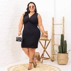 Vestido Midi Canelado Nozinho Plus Size Preto - comprar online