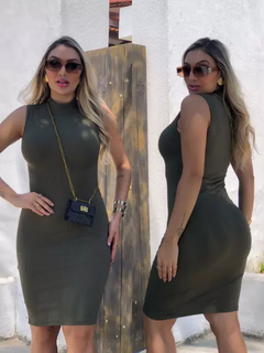 Vestido Midi Canelado Gola Alta Sem Manga Verde Militar