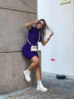 Vestido Curto Gola Alta Com Manguinha Violeta - comprar online