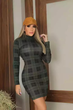 Vestido Midi Gola Alta Manga Longa Xadrez Preto Com Verde Militar - comprar online