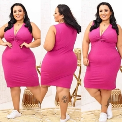 Vestido Midi Canelado Nozinho Plus Size Fúcsia