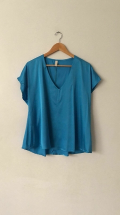 Blusa Seda con Cuello en V - Las Felipas