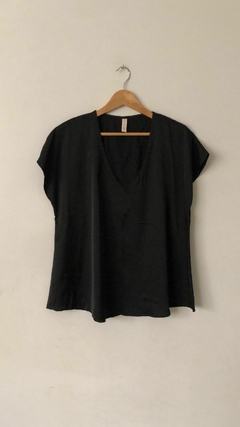 Blusa Seda con Cuello en V - comprar online