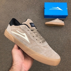 TÊNIS LAKAI CAMBRIDGE/ CREAM SUEDE