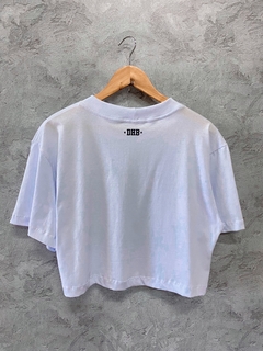 Cropped DHB Caligrafia Branco - comprar online