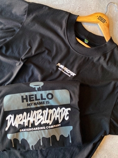 Camiseta DHB Preta Hello - DURAHABILIDADE SKATESHOP