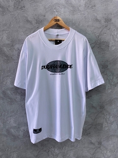 Camiseta DHB branca Globe