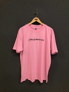 CAMISETA DHB LOGO CALIGRAFIA ROSA