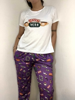 Pijama Estampado Friends - comprar online