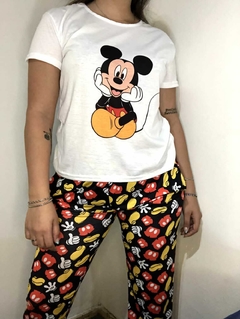 Pijama Estampado Mickey Mouse - comprar online