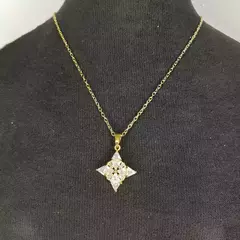 cadena con strass de nudo de bruja acero quirurgico